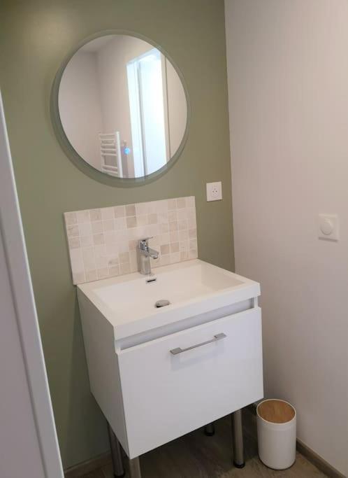 T1 Bis Proche Marais Avec Garage A Moto Apartment Bourges Ngoại thất bức ảnh